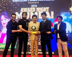 Dr Ankur awarded by Udit Narayan